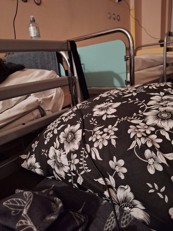 Witajcie, musimy trochę pomieszkać w szpitalu :( siła wyższa, dlatego dziś i jutro będzie