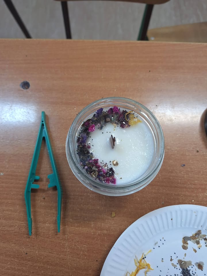 Witajcie, ależ ten tydzień szybko ucieka🫣 u nas dużo się dzieje więc spieszę z szybką fotorelacja z wczorajszych warsztatów, które odbyły się w kl 1. Na warszta